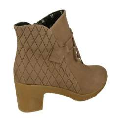 Botin De Comfortclass En Piel De Nobuck Acolchada Rombos. Piso De Goma Con Tacon Cuna De Gran Comodidad. Planta Natomica Extraib