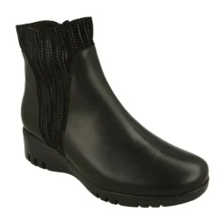 Botin De Piesanto De Pala Lisa Con Pieza Lateral De Ante Grabado, Piso De Cuna Y Poliuretano Y Planta Descanso Extraible
