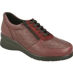 Cordon De Comfort Class Con Cremallera Lateral Y Piel Acolchada Rombos. Piso De Poliuretano Muy Ligero Y Planta Extraible