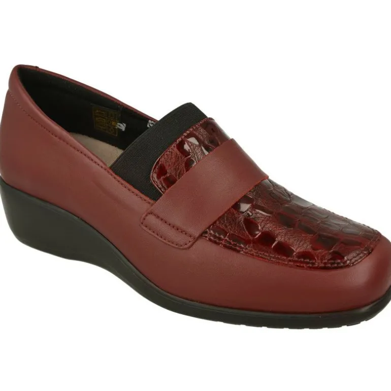 Mocasin De Comfort Class Con Elastico Y Bordon En Pala En Piel, Piso Aligerado Y Planta Anatomica Extraible