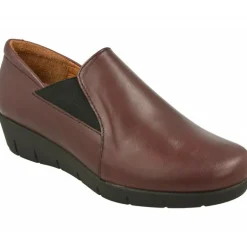 Mocasin De Comfort Class En Pala Lisa Con Elastico Lateral Y Cuna Corrida De Caucho Con Planta Anatomica Extraible