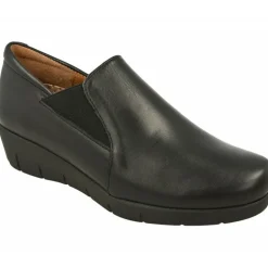 Mocasin De Comfort Class En Pala Lisa Con Elastico Lateral Y Cuna Corrida De Caucho Con Planta Anatomica Extraible