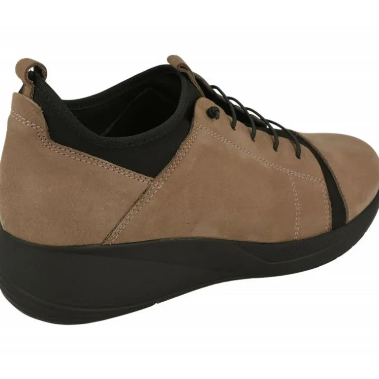 Mocasin De Comfort Class En Piel Nobuck Con Cordon Figurado E Interior Con Calcetin Elastico Y Piso Acolchado Y Amortiguado