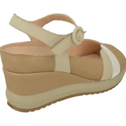 Sandalia De Rico En Piel Combinada Gamas Beige Con Tira Ajustble Al Tobillo, Planta Anatomica Extraible Y Cuna Forrada Al Tono V