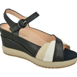 Sandalia De Rico En Piel Combinada Gamas Beige Con Tira Ajustble Al Tobillo, Planta Anatomica Extraible Y Cuna Forrada Al Tono V