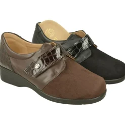 Velcro De Calzamedi De Pala Lisa En Tejido Bamara Elastico. Horma Muy Ancha Y Piso De Cuna Poliuretano Con Planta Extraible